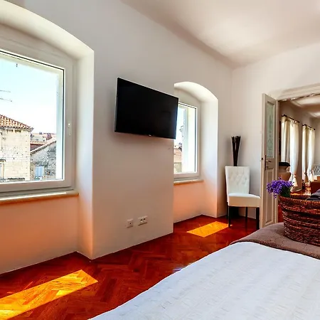 Apartment Luxury Collection Centre